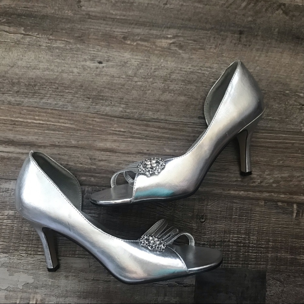 Michaelangelo Noel Heels